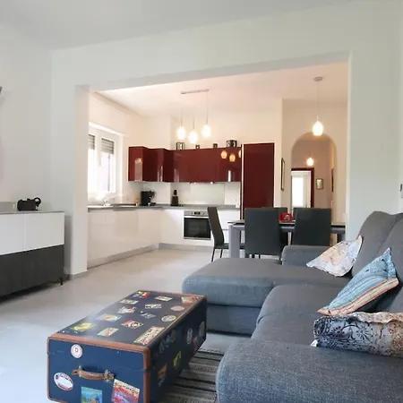 Сasa de vacaciones Cozy Modern W Free Parking Bbq & Fully Equipped Como